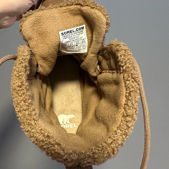 Sorel Winter Boots - Picture 7 of 10